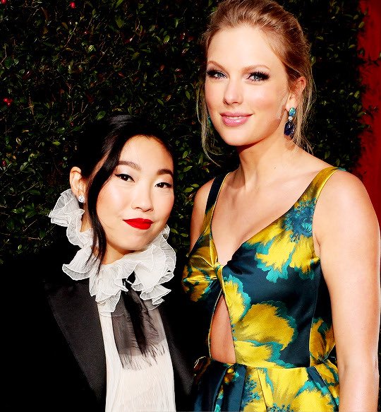 awkwafinana's tweet photo. Two QUEENS 👑

📸ctto https://t.co/cgT5ouNqY1
