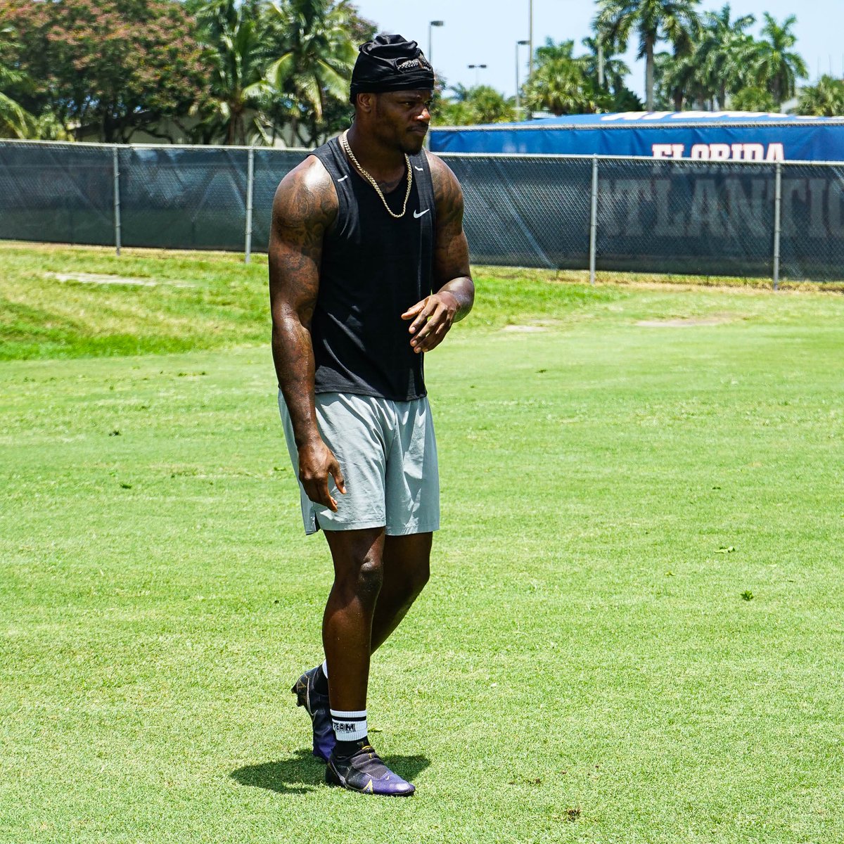 Lj_era8's tweet photo. One of those days☀️ https://t.co/VQPHvNrp5o
