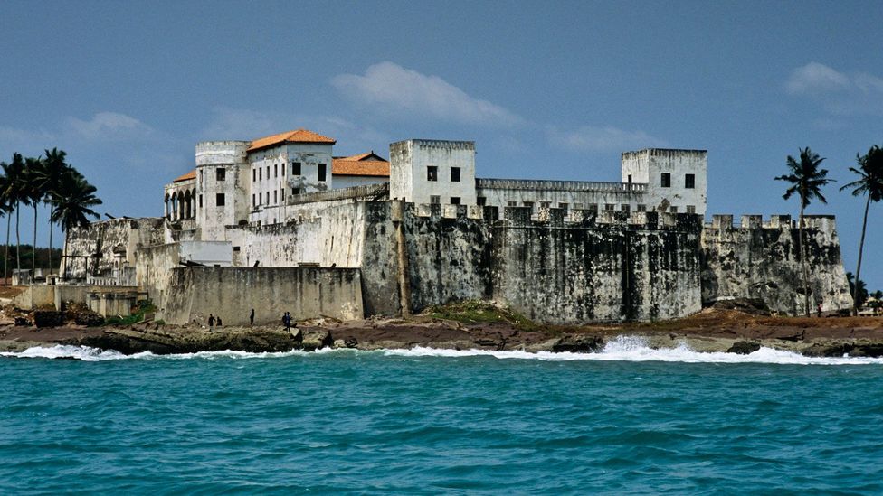 The #ElminaCastle was a #prison used to transport slaves to the #Americas.

It was built along the shoreline of #Ghana by the Portuguese and was known for its ‘punishment cells’ and its ‘door of no return’. 

#history
#Africa 
#Portuguese