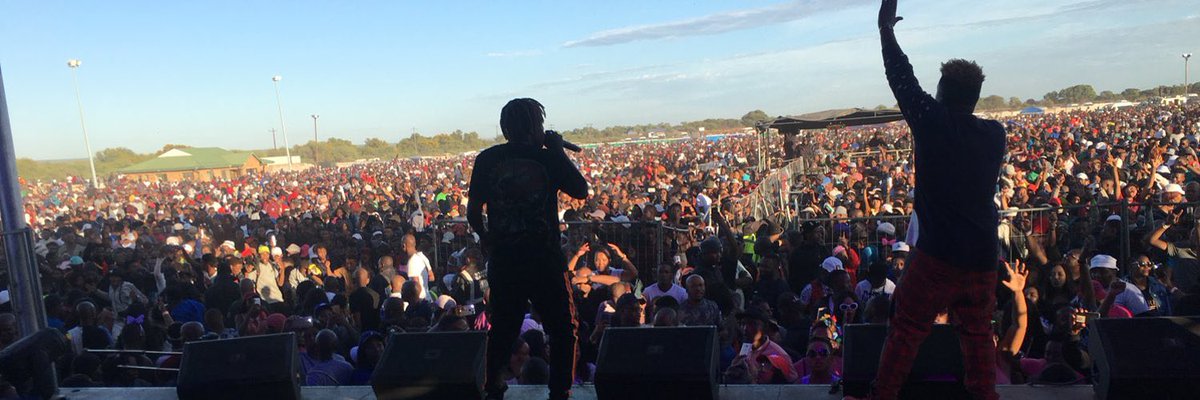 Bernice9523's tweet photo. @Nation_28Dec Frm 1200 ppl to this☝️☝️💃❤️#modimoKeStar https://t.co/Ag7WIfgZa7