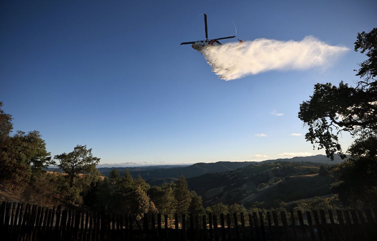 kentphotos's tweet photo. The #MerlinFire burned around five acres in NW #SonomaCounty, firefighters stopped the blaze before it hit a couple of historical structures, thanks to a robust response from @CALFIRELNU @CALFIRE_MEU @NoSoCoFire @HealdsburgFire Wednesday evening. @NorthBayNews https://t.co/avZGKc1UcN