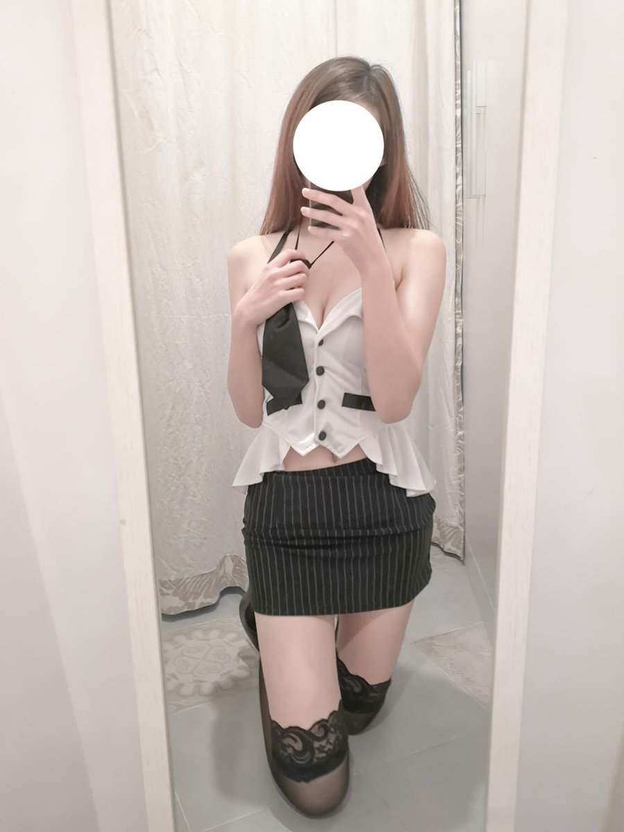 candy199907's tweet photo. 老闆 你的小秘書已準備好了💕 https://t.co/ktd1vMEJXs