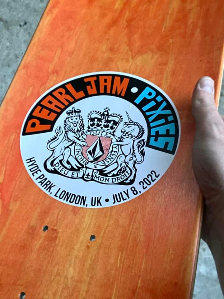 demetriosns's tweet photo. #DonPendleton #PearlJam #Pixies #SkateboardDeck #London #UK https://t.co/ckxteZ5F0P