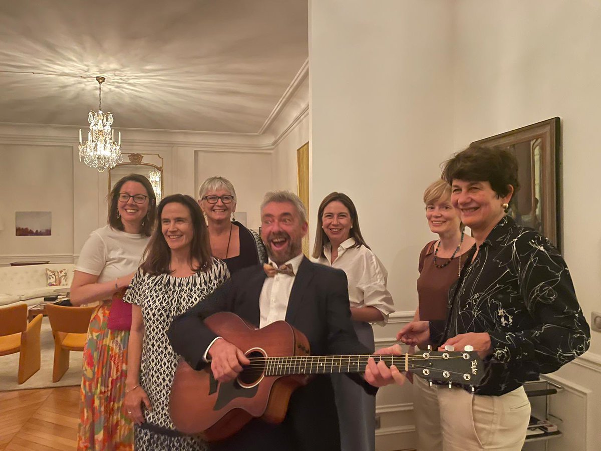 Oh, what a lovely evening! Being invited by the ladies ambassadors of the #OECD . Many thanks <a href="/AmbAnnaBrandt/">Amb. Anna Brandt</a> voor organising this event! <a href="/NAlexanderFCDO/">Natacha Alexander</a> <a href="/linavilt/">Lina Viltrakiene</a>