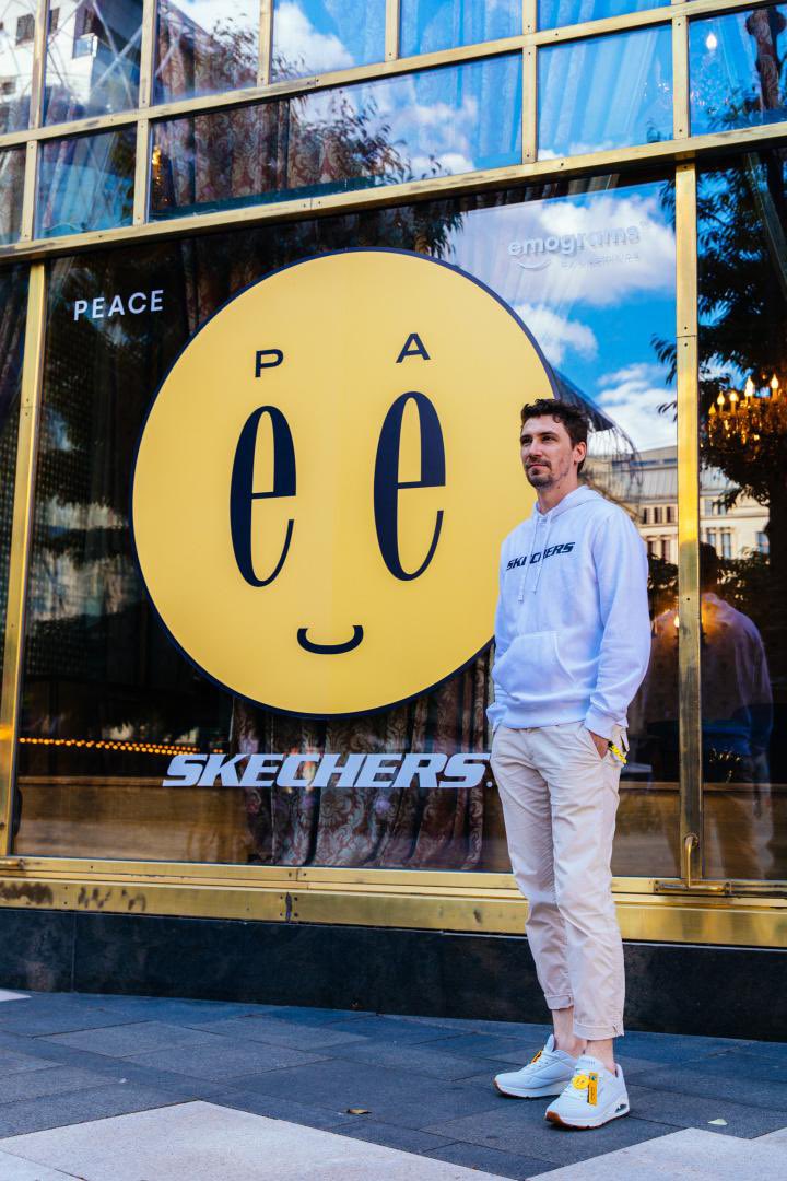 the_emograms's tweet photo. skechers 💛 @the_emograms by @kiss_miklos 

PEACE ✌️

#peace #emograms #emojiart #geekart #design #graphicdesign #collaboration #skechers #typography #typeart https://t.co/Viywp2fRqX
