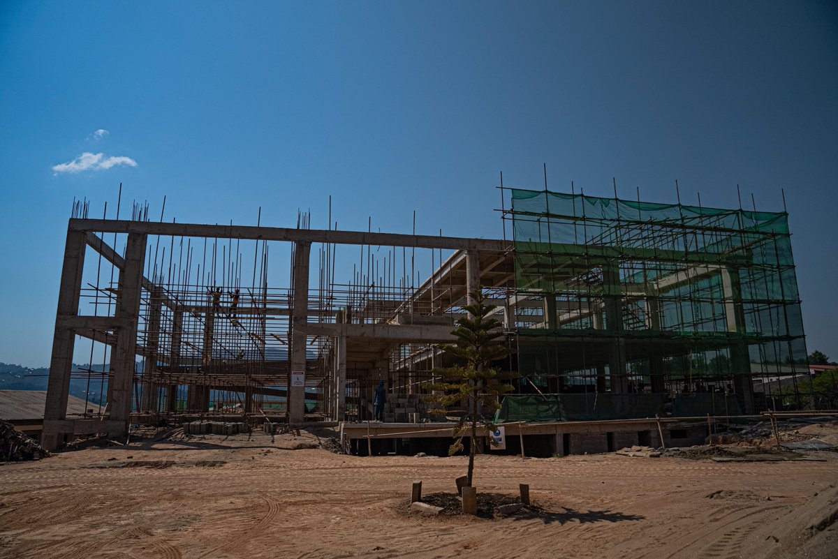 PIH_Rwanda's tweet photo. Butaro Hospital expansion project is rapidly progressing, with the first phase expected to be completed in December 2022. 

Recent photos show noticeable changes on the construction site. https://t.co/DSiQ9xfBcT