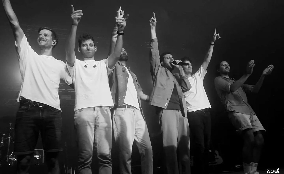 ptitesarah37_'s tweet photo. Best team ❤️
@Amir_Off @jeromekerio @jubdrums @mathieullopart @hugomarcus_hm Jayb ❤️🥰
#amir #retour1 #luant https://t.co/1szHd7VMiY