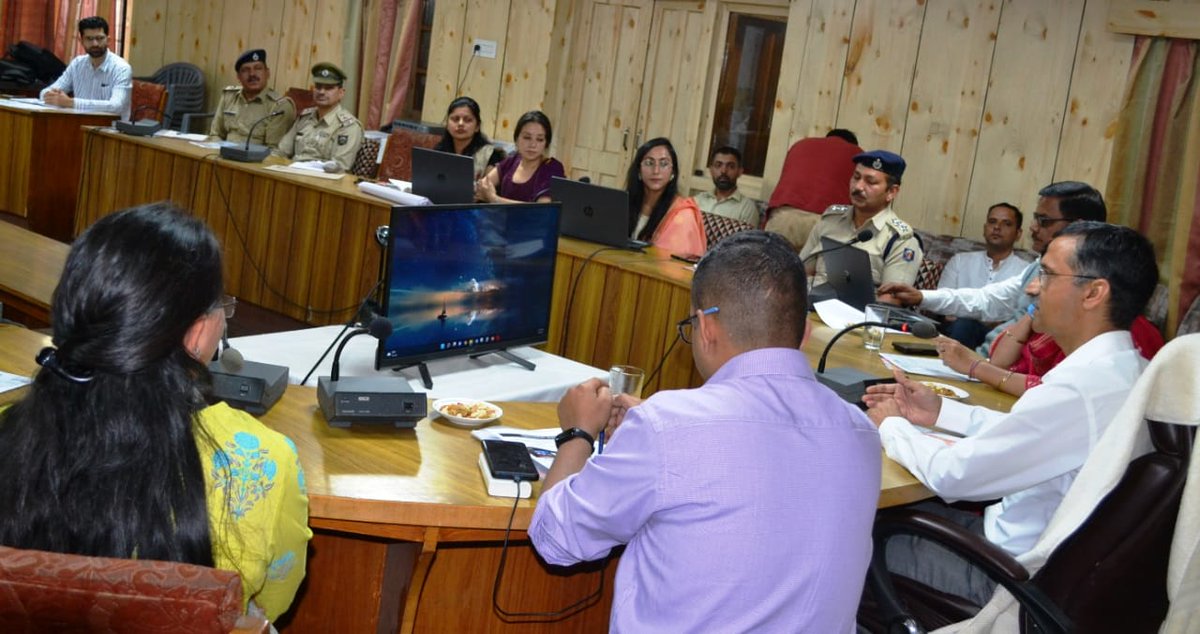 CDrpgmc's tweet photo. CATCH, at Dr. Rajendra Prasad Government Medical College, Tanda had organized a District level physical meeting with the stakeholders in the District of Lahaul and Spiti on 06-July-2022. #CATCH #STOP #burnedbytobacco @TheUnion_TBLH @CMOFFICEHP @CDrpgmc  
https://t.co/S2elFq0vPK https://t.co/MrEqCzaL23