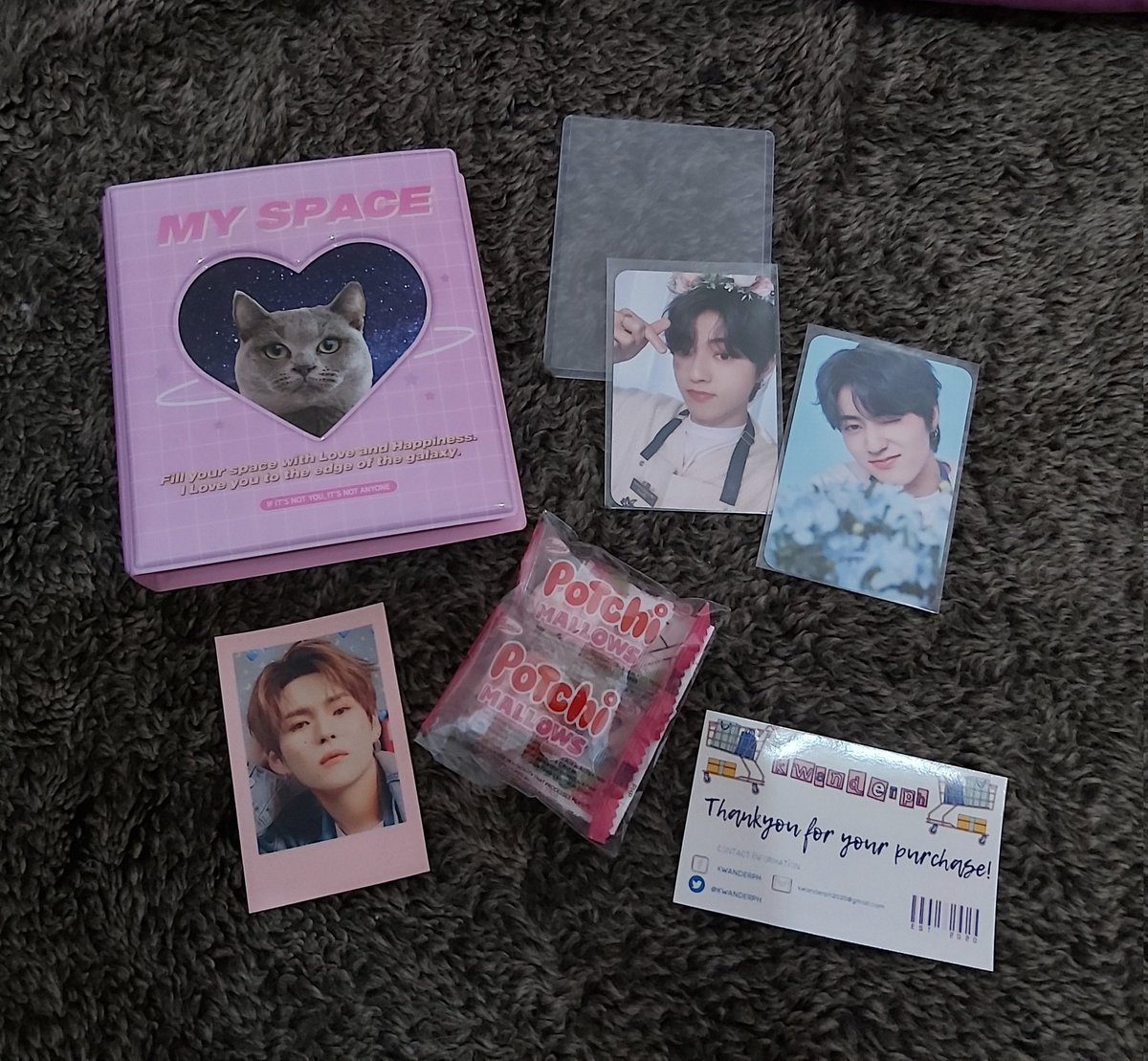 received_0's tweet photo. << @KWANDERPH  >>

hii ! my orders arrived today, they arrived safely !! thank you for packing it well and for the freebies. (naalala ko lag na kaya ko binili yung binder is dahil sa pusa) hehe thnxx po ulet 💟

~ #KWPH_Feedback ฅ^._.^ฅ https://t.co/VAWVe7R8Lq