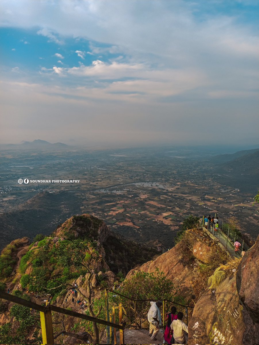 SoundharKaruna's tweet photo. Paruvathamalai, thiruvannamalai ❤️❤️

#photographer #thiruvanamalai #photograghy #NaturePhotography #nature paruvathamalai https://t.co/8Smt4JPtDe