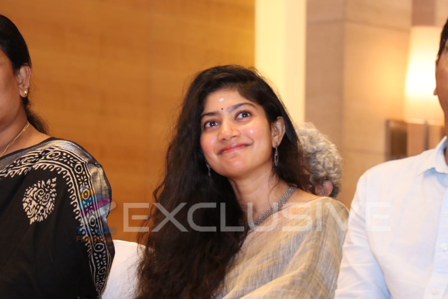 Image Beautiful Actress Sai Pallavi Hot Mallu Aunty SaiPallavi heroine | iiQ8 Entertainment