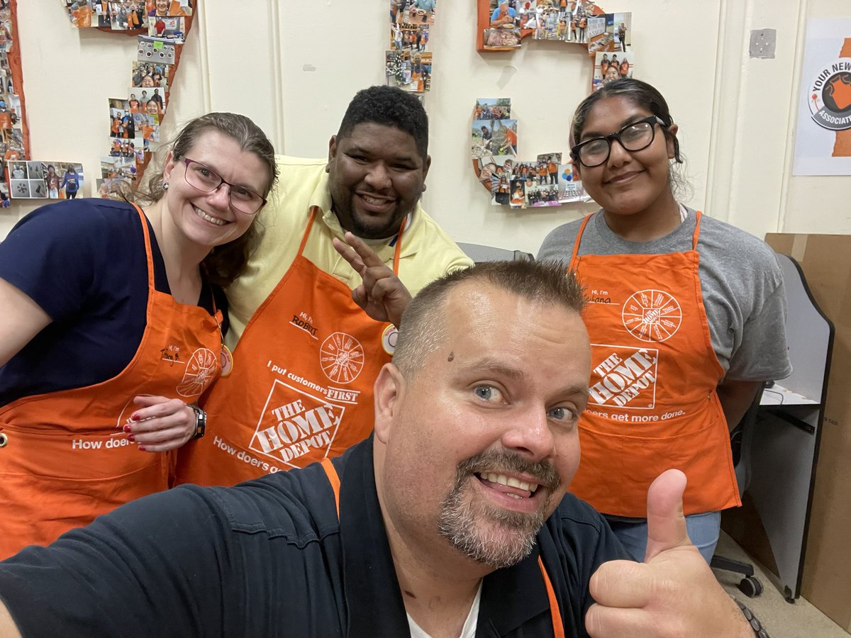 Welcome to the orange blooded family! New to the crew!
@HeatherD048 <a href="/LisaHD4life/">Lisa</a> <a href="/Damien1975HD/">Damien Madden</a> <a href="/AngSully5678/">Angela Sullivan (née Solís)</a> <a href="/Nairobi75819619/">Nairobi</a>