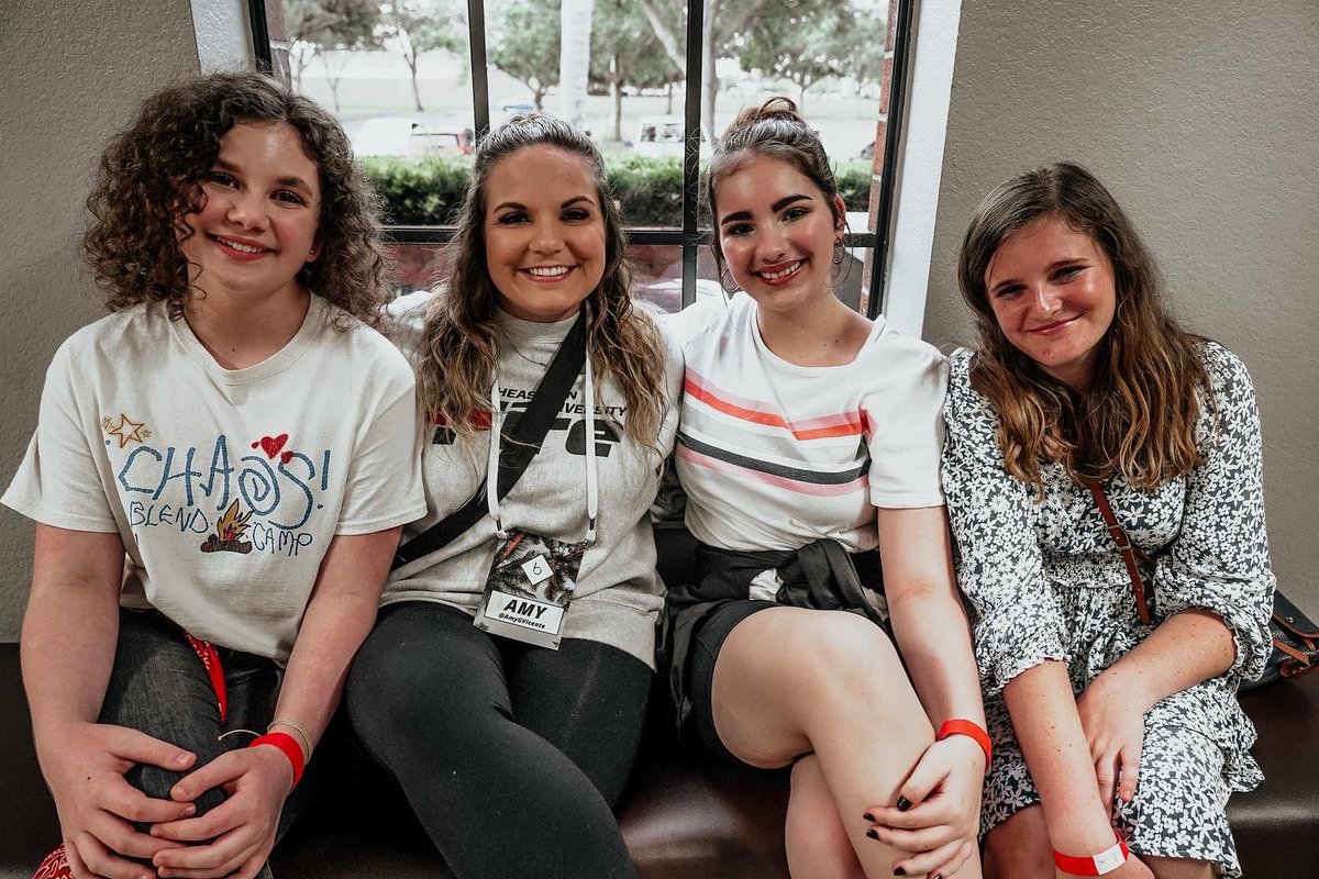 blendflc_'s tweet photo. It got LOUD!! 🤯🤯 These nights of small groups have been nothing but HEAT 🔥

Now we are 1️⃣ Week away from the CRAZIEST summer camp EVER!! You ready?? Because we definitely are 😎 

#TheBlend #Blendsday #Lakeland https://t.co/pDj6rcV94r