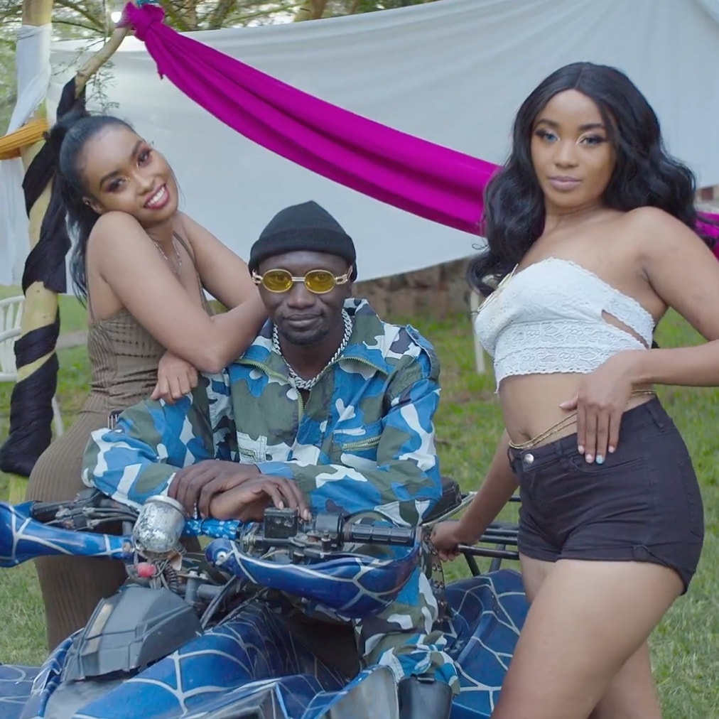 GhettoRadio895's tweet image. #NewMusicAlert #FreshiBaridaRemix by @stevosimpleboy8 x Ntosh Gazi x Mejja x Exray on ghettoradio.co.ke Home of Local,Urban &amp;amp; International Music . Hit or miss ? #Brekko