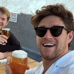 since you couldn’t make it to drinks, bff niall sent you a pic to make you feel included
