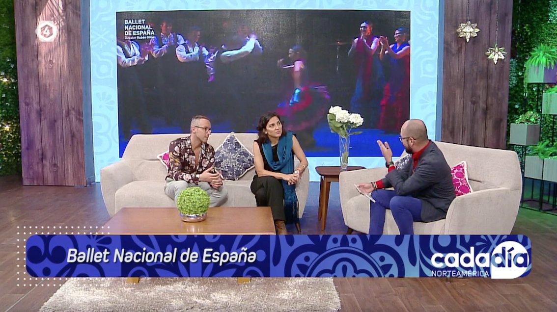 balletnacional's tweet photo. Hoy #GuiomarFernández-Troncoso, #DirectoraAdjuntaBNE y #MiguelÁngelCorbacho, #AsistenteDirecciónBNE han presentado en televisión el programa #Invocación que estrenaremos mañana en el @TeatrodelB
CadaDíaNorteamérica de @tv4guanajuato
📺 https://t.co/gKc68ch2GA https://t.co/A0St3pELTS