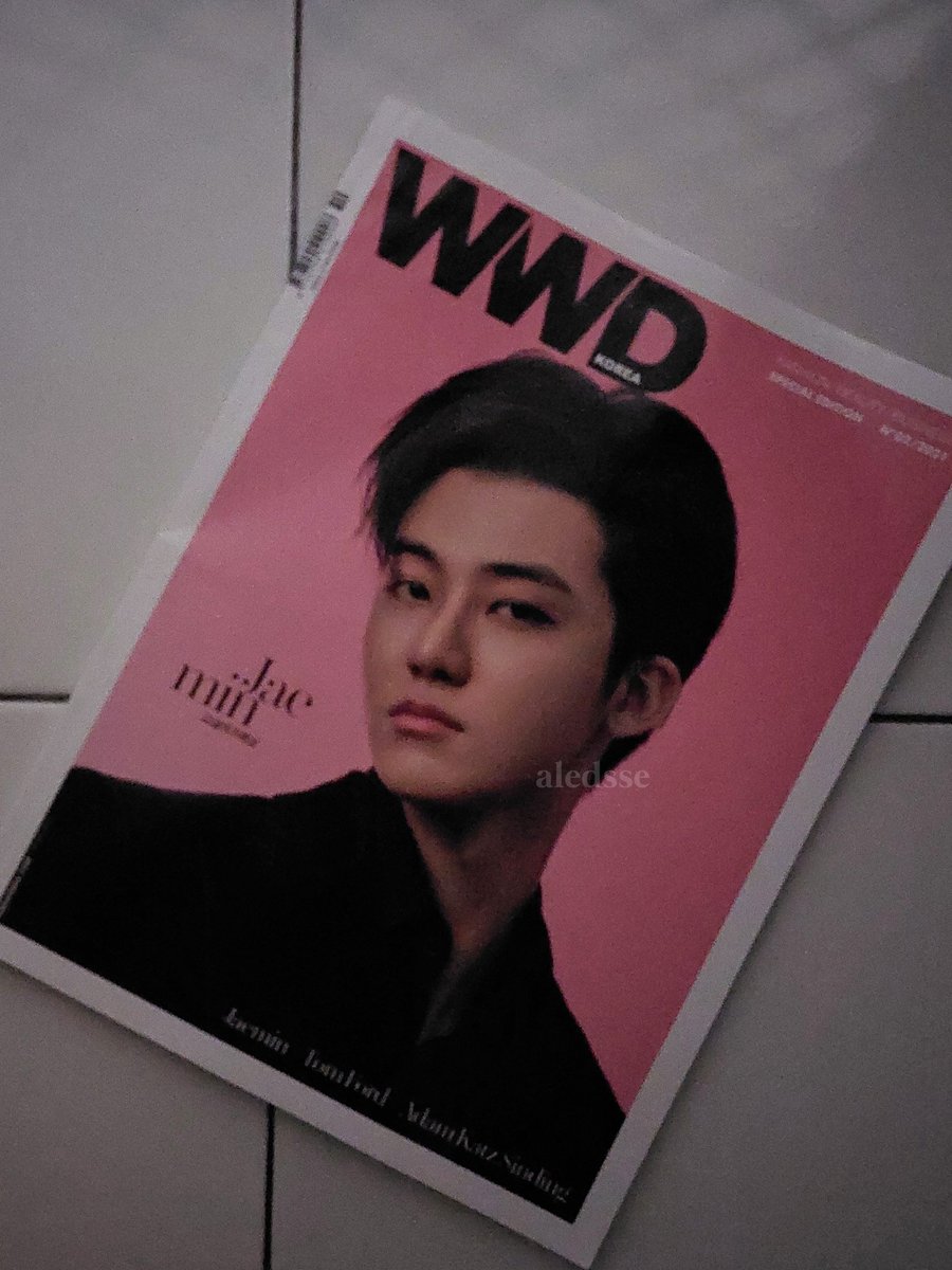 azled's tweet photo. wts majalah wwd jaemin unsealed (&amp;poster good condi)

210K incl packing
🍊 freeong, dom medan

wts wtb majalah wwd jaemin https://t.co/olYzf6LboY