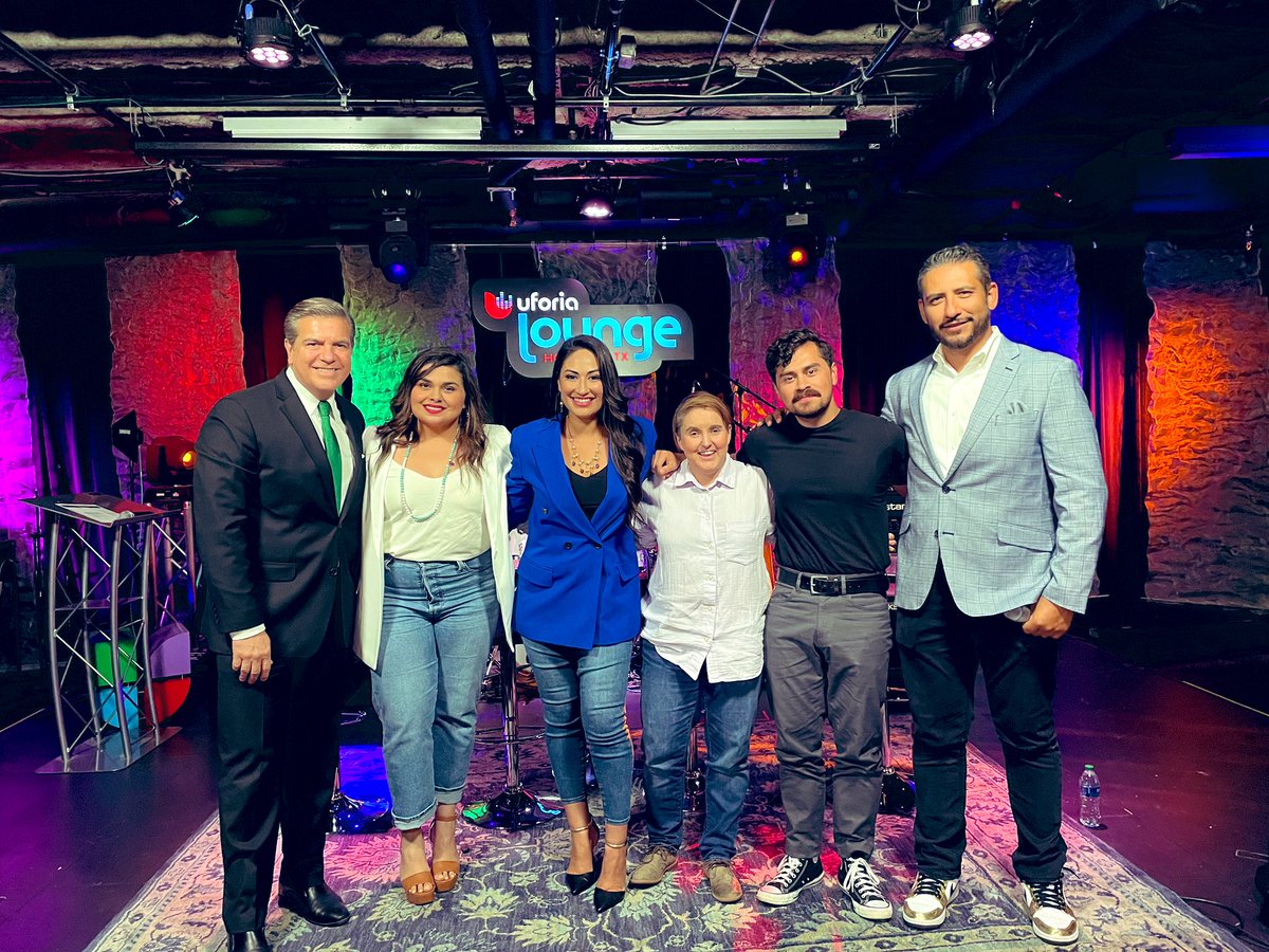 MayraABC13's tweet photo. Great workshop tonight with @HAHMPonline …. How to interview like a pro was a great success.
#HAHMP gives scholarships to deserving students. I actually received a scholarship from them years ago when I was a student at the University of Houston https://t.co/DW6xlUBvZK