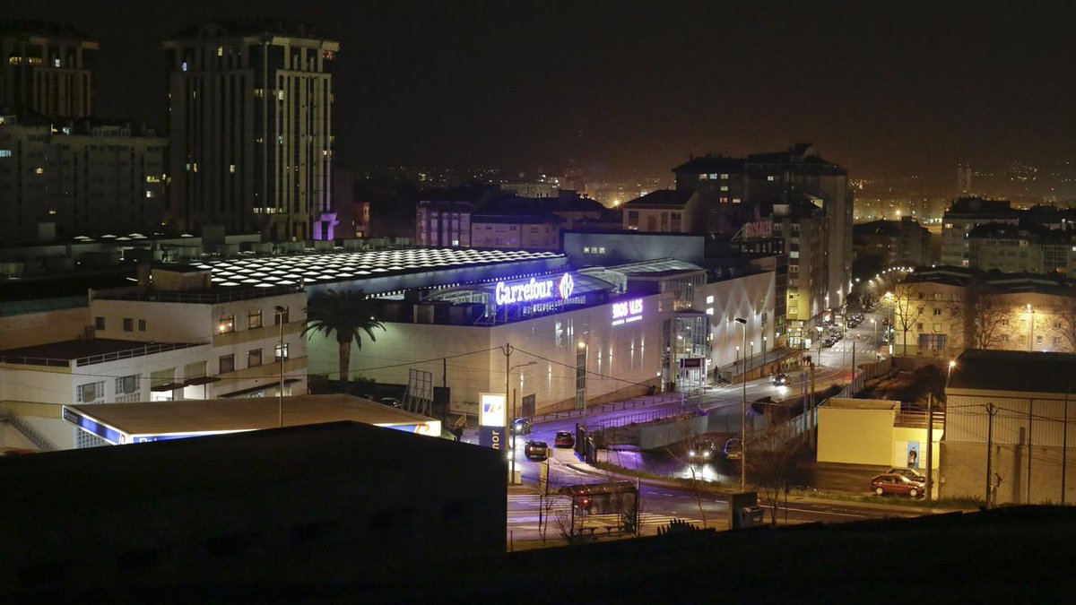 vocescoruna's tweet image. Qué tristeza entrar en Los Rosales lavoz.gal/6i8jm1