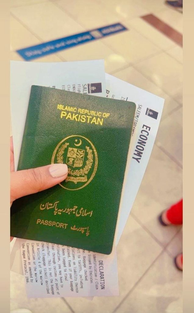 eqrapti's tweet photo. Time to touch the sky ✈️
Bye bye Pakistan
Bye bye @ImranKhanPTI 
Stay strong stay blessed
Breakfast 😢😭🤧 https://t.co/0l4SJ0lnfJ