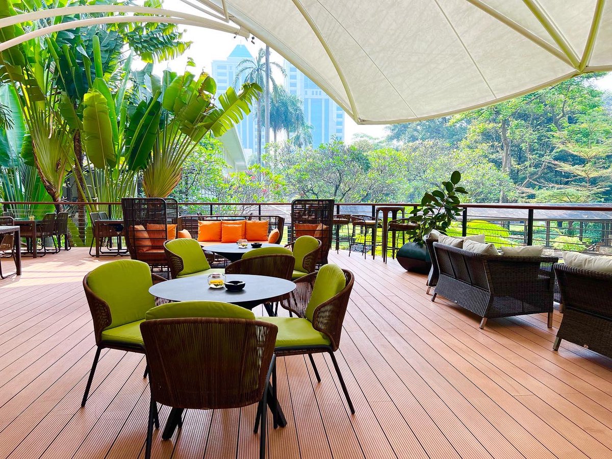 htlborobudurjkt's tweet photo. Pendopo Lounge and Terrace - a sophisticated and comfortable place to relax!
Join us for an authentic and delicious Mexican Food Fiesta and enjoy the live music while you eat!

For more information and reservation : 
Pendopo Lounge and Terrace
WhatsApp : 08111-3100-247 https://t.co/0xblPp03N6