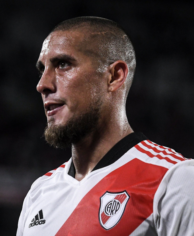 riverinstante's tweet photo. Para aplaudir de pie el partido de Maidana. El Caudillo de las mil batallas. https://t.co/Ni6fBXRAY5
