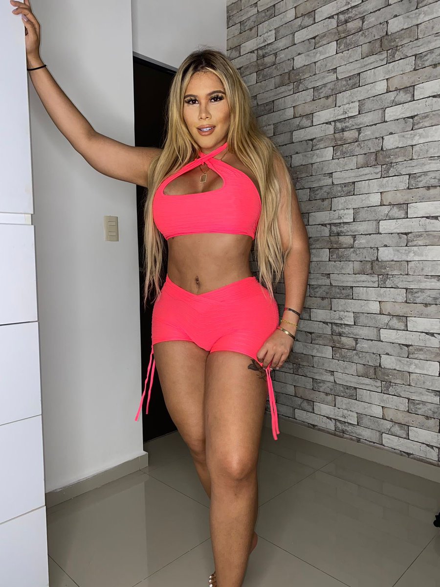 Desiree Gonzalez on Twitter: "Vayan a mi página porno para dejarlos sin