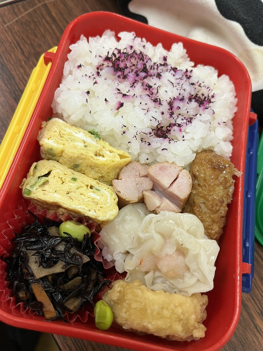 OtomeZapp's tweet photo. 久しぶりにお弁当作ったヽ(‘ ∇‘ )ノ
#なーちゃん
#休憩
#お昼ご飯
#お弁当 https://t.co/jDf55Tt5Vm