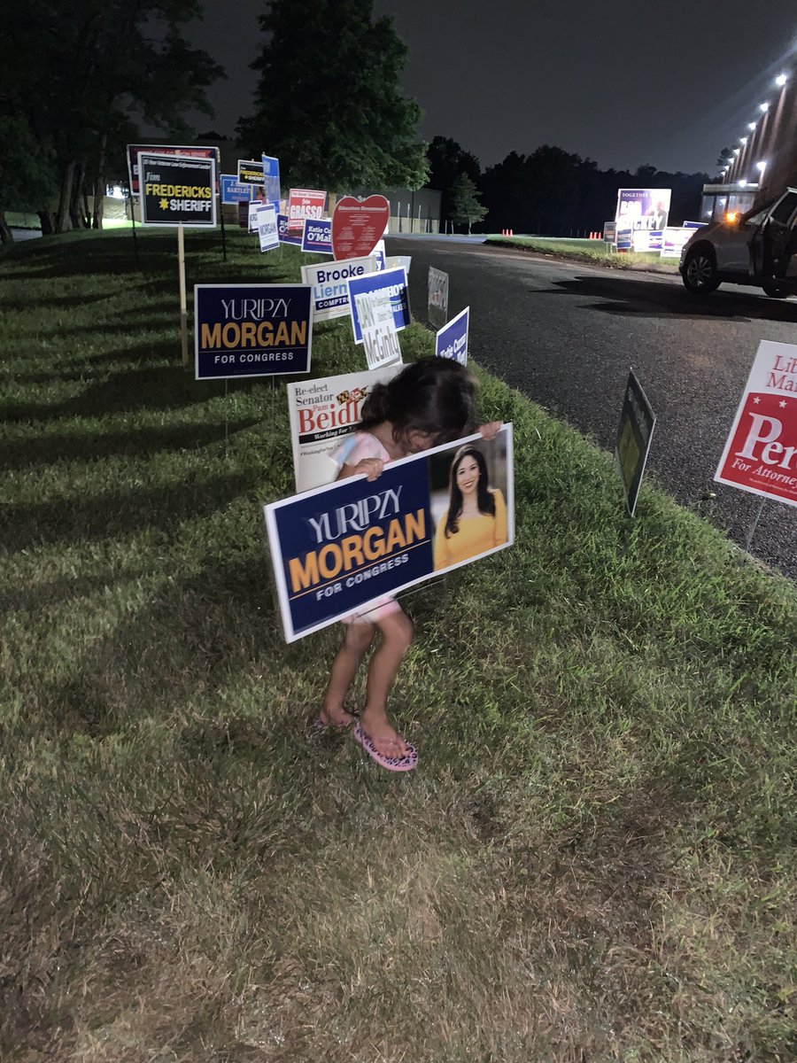 YuripzyMorgan's tweet photo. I worked to give MDers a voice in the court room & on radio but talking isn’t enough. I’ll fight even harder for you in DC. 🌧 wasn’t going to stop us from telling you that you have a candidate who will fight for you 💪🏼 🫵🏼
#yuripzymorganforcongress #mdcd3 #BelieveInAmerica https://t.co/usrA8TDTF8