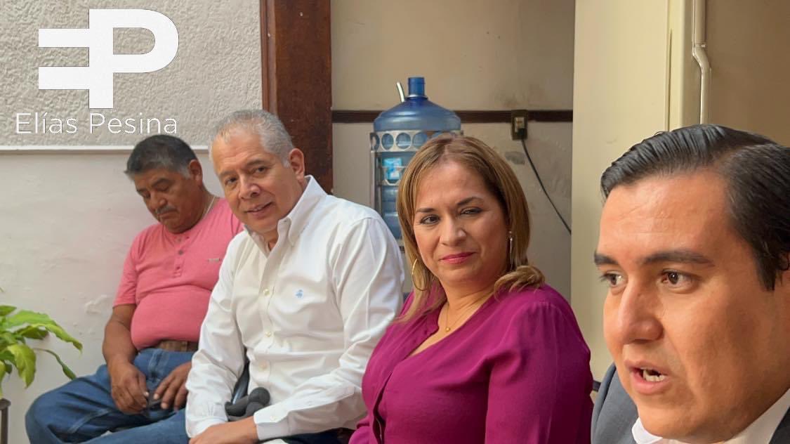 EliasPesinaR's tweet photo. En el Barrio de Tequisquiapan escuchamos la voz de la ciudadanía, diálogo, trabajo y gestión estamos #SumandoFortalezas #AquíEstáElPRI https://t.co/WUJlpEqRSs