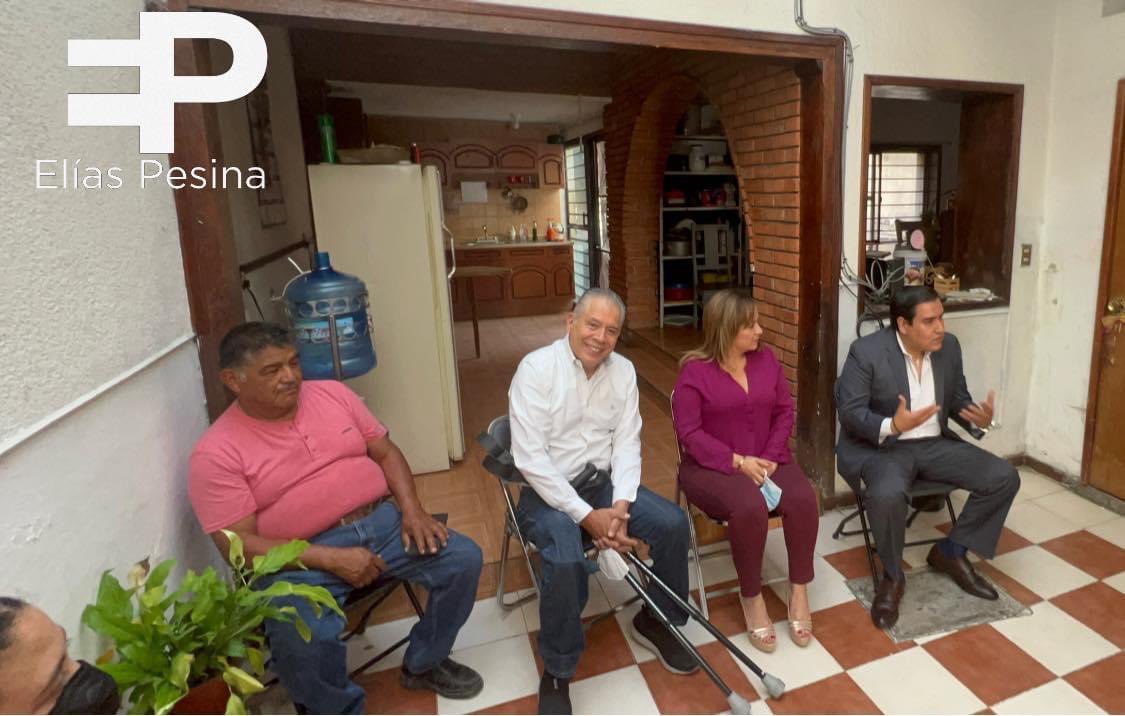 EliasPesinaR's tweet photo. En el Barrio de Tequisquiapan escuchamos la voz de la ciudadanía, diálogo, trabajo y gestión estamos #SumandoFortalezas #AquíEstáElPRI https://t.co/WUJlpEqRSs
