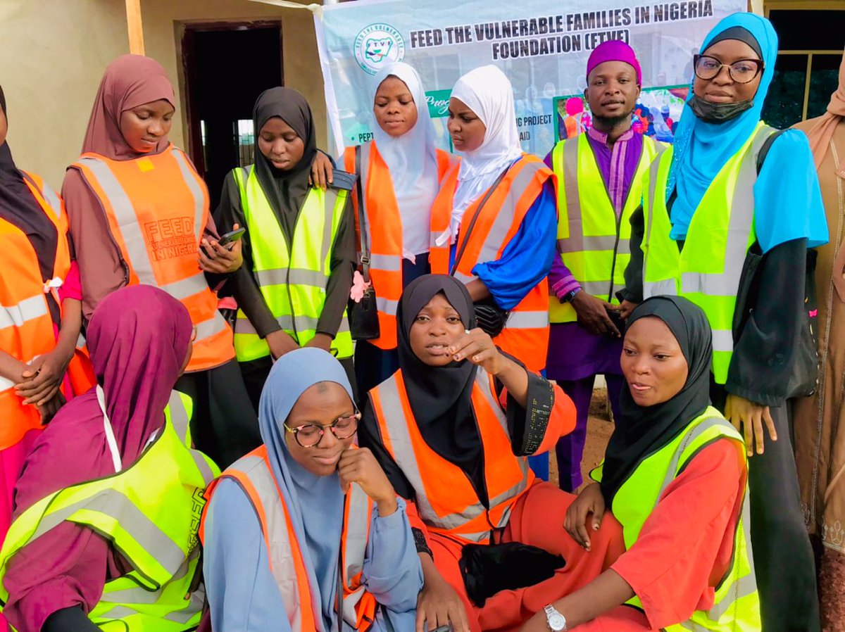 hafsohgbemisola's tweet photo. @ftvf_foundation @BintSodeeq @Yesmeen_girl @UncleMohamz @IdrisAOni1 @Abikepengpeng @Adetunji2324 @flamaj_ @AjokeOnifaari @UnclebeeOla @ebryhheem2nde I will be attending the 8th year anniversary of @ftvf_foundation 🥳🥳🥳🥳
#FTVFAN22
#SurulereLagos
#FTVFNigeria
#FTVFTradeFair
#FTVFHalaalHangout
#FTVFAnniversary https://t.co/IQXXmCiWU3 https://t.co/G8EGSvFAIr