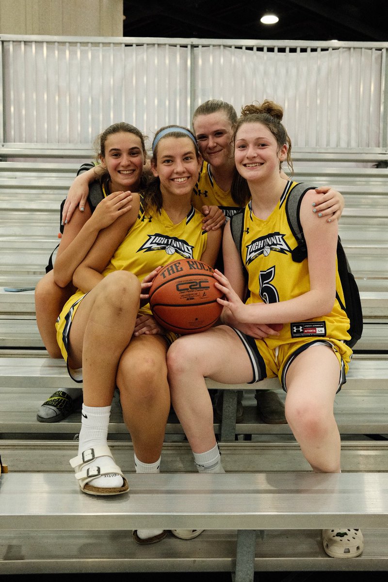 Lightning Flynn 2023 🐝crushing it in Kentucky with impressive wins against SME Black/White and Lady Ratz Elite!!!  Back to work tomorrow🏀<a href="/TFNsRun4Roses/">TFN's Run 4 Roses</a>