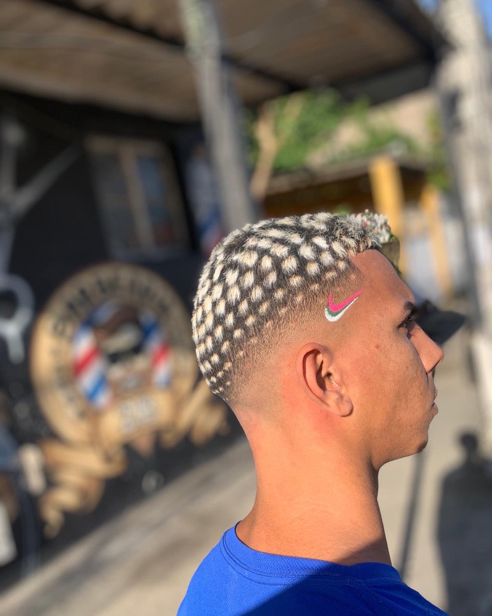 Pldocorte1's tweet photo. Só pq tem muito tempo que não posto nada aqui 💈📏 https://t.co/m3tK7w9iIu