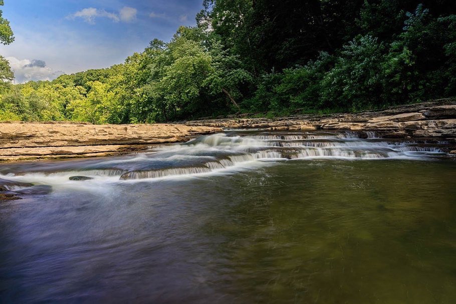 irishbrewer's tweet photo. Loved this small cascade just upstream of the Lower Cataract Falls. #cataract #cataractfalls #cataractfallsindiana #waterfall #waterfallphotography #waterfalls #longexposure #longexposurephotography #visitindiana #indiana #indianadnr #myindiana @INdnrinvasive @VisitIndiana https://t.co/Ul3vD9VeZu