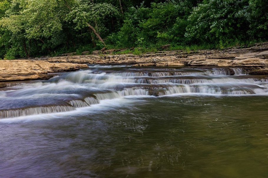 irishbrewer's tweet photo. Loved this small cascade just upstream of the Lower Cataract Falls. #cataract #cataractfalls #cataractfallsindiana #waterfall #waterfallphotography #waterfalls #longexposure #longexposurephotography #visitindiana #indiana #indianadnr #myindiana @INdnrinvasive @VisitIndiana https://t.co/Ul3vD9VeZu