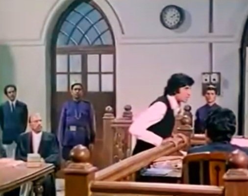 Munish_Dutt_'s tweet photo. A scene of Faraar (1975)
#UmaDutt #AmitabhBachchan #sanjeevkumar #sharmilatagore #jayshree https://t.co/WmyUMVRYK8