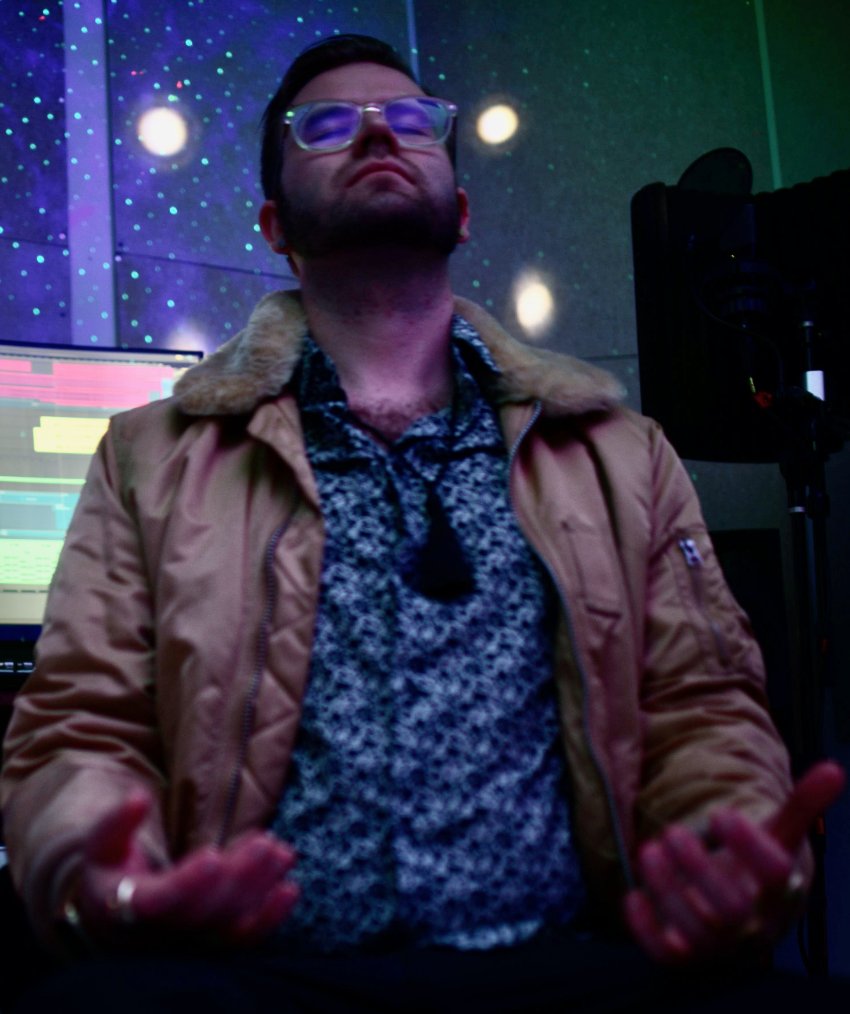 RZN8R's tweet photo. I firmly believe that we don't create, we allow ideas to come to us. The more we force it, the less they come and the more we it happen, the more ideas easily flow to and through us. I engage in daily practices to allow ideas come to me and manifest them through sound and music. https://t.co/gFenOfYcfF