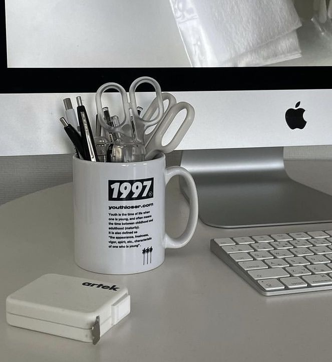 study_aecha's tweet image. -hello! this is my study account and i'm looking for moots, mutual, friend(s)

a bit about me-
🍦call me aecha or cha
🍦vocational high school (multimedia student)
🍦11th grade
🍦soshum'24
🍦bahasa, broken eng, a bit korean.

#studytwt #studyacc #AMBISVERSE