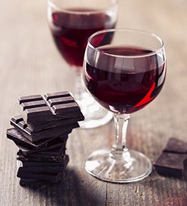 - Happy International Chocolate Day -

Cheers to the indulgences that make us happy!🍷🍫🍷🍫🍷

#ChocolateDay #winepairing #wine #winelovers #wineroute #vaalwineroute #vaalwineexpo