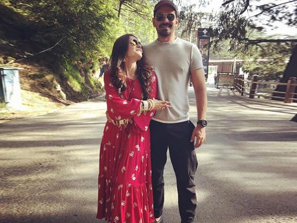 MJRocks_23's tweet photo. Hey my dear Queen @RubiDilaik my dear King @ashukla09
Good Morning 🌅 #RubinaDilaikInKKK12 #RubinaDilaik #RubiHolics #AbhinavShukla #AbhiArmy #RubiNav #Wanderlust #Ardh #TumsePyaarHai #BheegJaunga #Isqh #RubiNavArmy https://t.co/yOni6Jxk5G