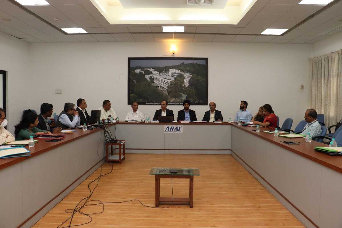 ClusterPune's tweet image. #RoundTable_3 #Industry Outlook
Moderater: Mr.Shrikant Deshmukh GM, @MercedesBenzInd
Panelists 
🔸Mr Pawandeep Singh VP @AtteroIndia
🔸Mr ALN Rao CEO @ExigoRecycling
🔸Dr Sachin Parashar @TataChemicals
🔸Mr Mukul Kadam EHS Corp.Head, Eaton 
🔸Dr Prayjot Sathe Frost &amp;amp; Sulivan(n/n)