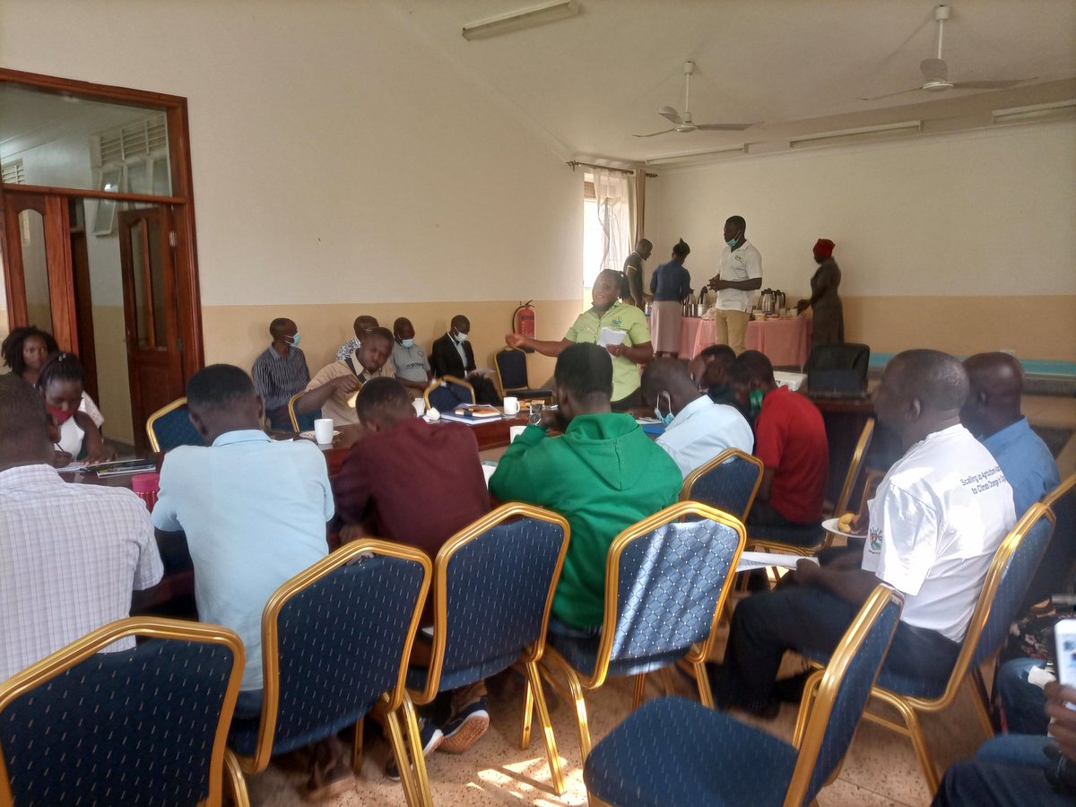 butt_bonny's tweet photo. HIV/AIDS workshop for @BulindiZ family ongoing now in the Institute conference hall, being informed and knowledgeable is important in everyone's life, let's all fight HIV/AIDS in our society. @BulegaLawrence, @PKalunda, @sdbaguma,@zthaddeus, @bob_abor,@MusiimeSure,@JuliusMasanyu https://t.co/wwFMMDPZ0g