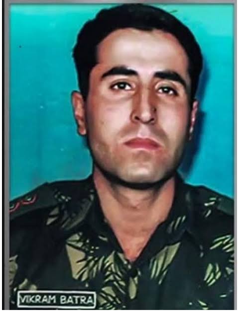 HaagrinderSingh's tweet photo. "I'll either come back after raising the Indian flag in victory or return wrapped in it, but I will come for sure."
÷Late Captain Vikram Batra
#VikramBatra
#KargilWarHeroes
#KargilWar
#IndianArmy
#PVC
#India
#Kargil
#TigerHills
#Matyr https://t.co/uY9cIDDQYV