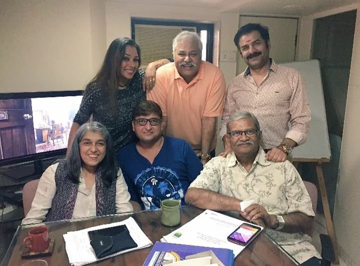 Aatish kapadia (@aatishkapadia) on Twitter photo Posing for a picture is sarabhaishly middle class 😊
But being middle class can be such fun with my wonderful team.
#ratnapathakshah <a href="/JDMajethia/">JDMajethia</a> <a href="/sats45/">satish shah🇮🇳</a> <a href="/TheRupali/">Rupali Ganguly</a> Posing for a picture is sarabhaishly middle class 😊
But being middle class can be such fun with my wonderful team.
#ratnapathakshah <a href="/JDMajethia/">JDMajethia</a> <a href="/sats45/">satish shah🇮🇳</a> <a href="/TheRupali/">Rupali Ganguly</a>