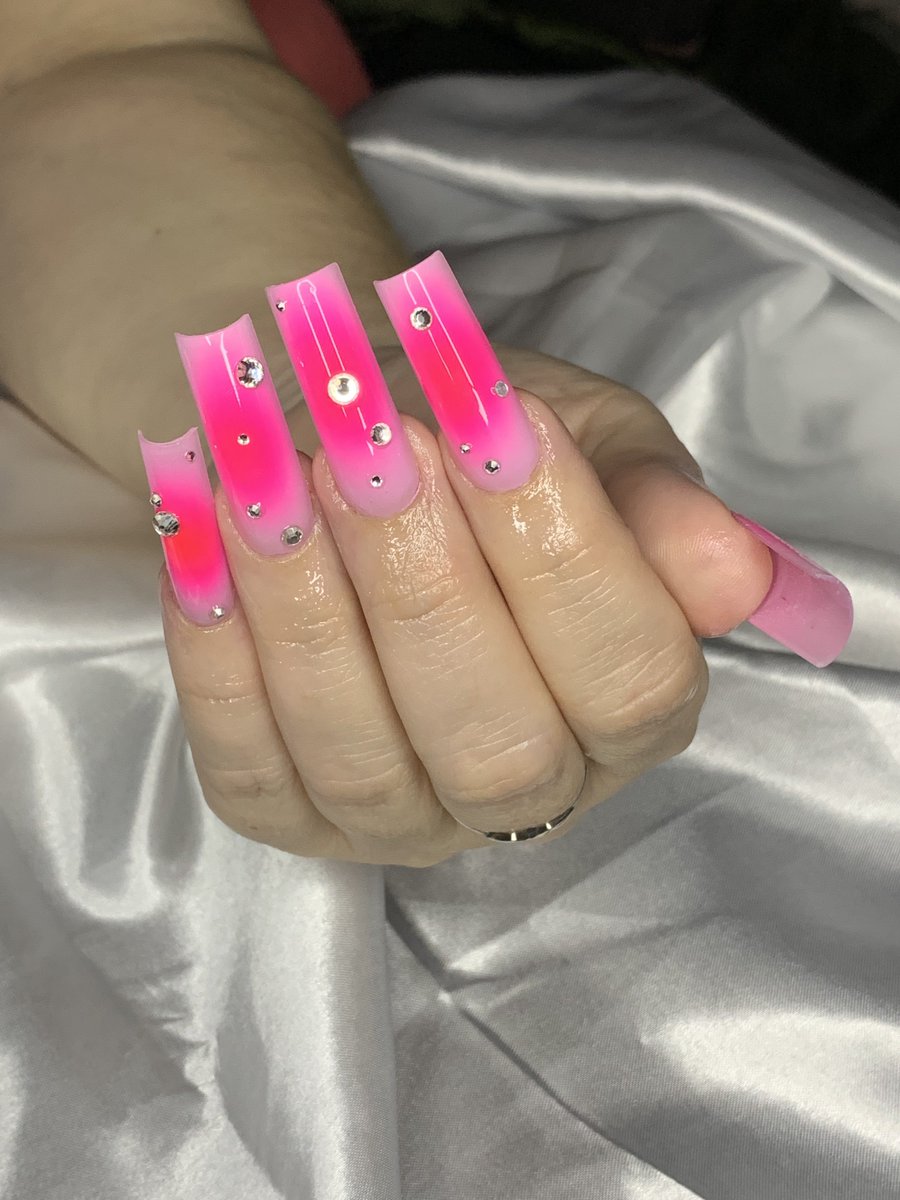 animetitties8's tweet photo. these are amazing. i am amazing.
https://t.co/kWrpV5RmVc
#dallasnails #dallasnailtech #airbrushnails https://t.co/M5A3Ye6LTj