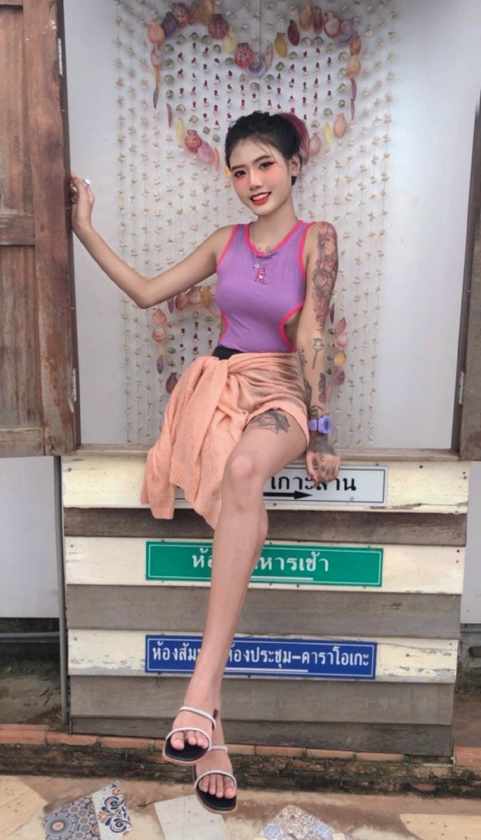 S_Supatsor's tweet photo. ที่บ้านไม่มีเก้าอี้ ขอไปนั่งบนตักพี่ได้มั้ยคะ 🤣🤣
#เครือสหพัฒน์ #ศรีราชา #แหลมฉบัง #อ่าวอุดม https://t.co/sGlbtQFdXD