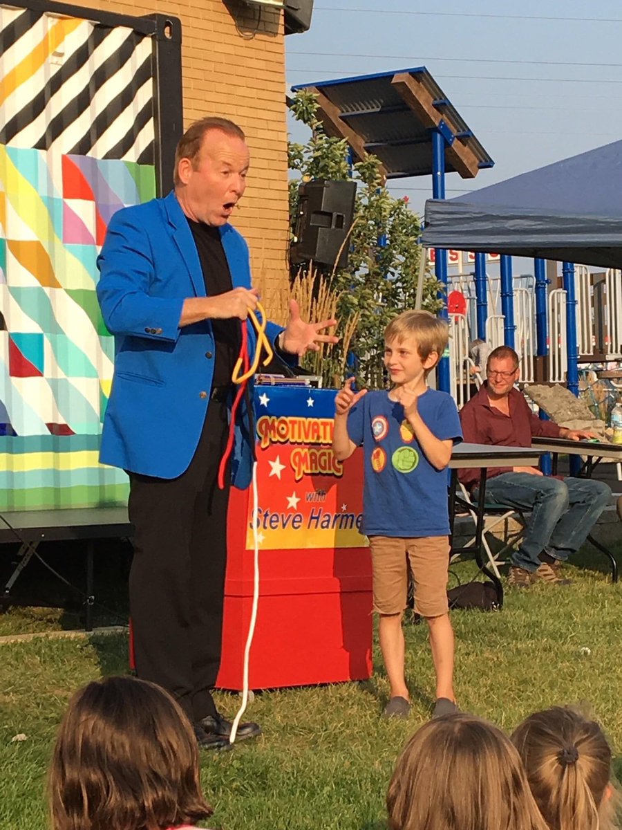 vegagsoc's tweet photo. 🪄 🐰 🕊️ Magician, Steve Harmer is coming to the 💥VEGREVILLE COUNTRY FAIR💥 His family show includes amazing magic, exciting audience participation, fun juggling, plus a live rabbit named Stew &amp; a live dove named Charlie. Aug  3 &amp; 4 at the Vegreville Country Fair! 

#vegfair2022 https://t.co/sR6dxkjLIN