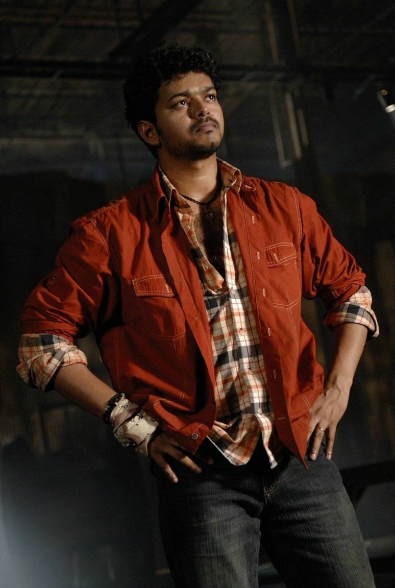 IndianBoxfice's tweet photo. Who Is King Of Box Office Among The 2 ? 

        RT #Mahesh                   Like #Vijay https://t.co/AKi2ms0Y9P