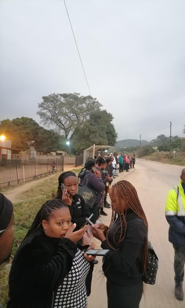 _khwani's tweet photo. #NationalShutdown no sign of public transport around Nelspruit https://t.co/raZ97hYTqr